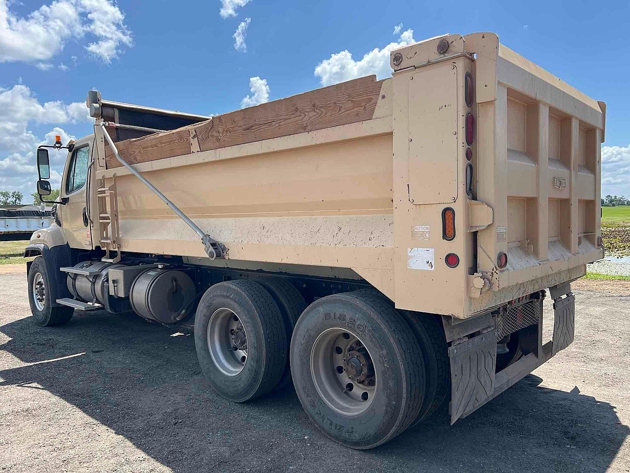 2018 FREIGHTLINER 108SD DUMP TRUCK